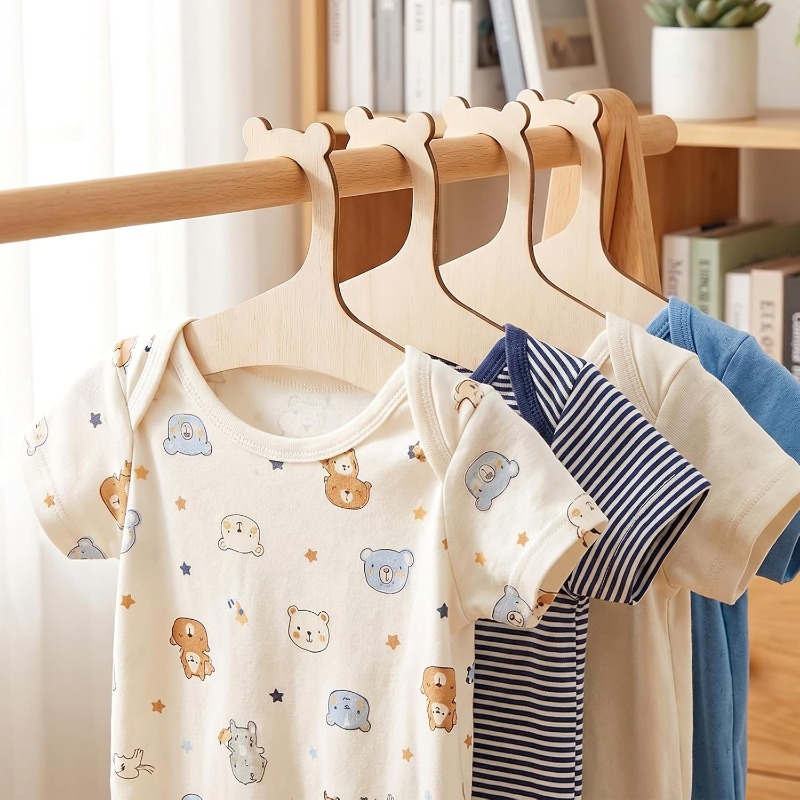 Baby Clothes Rack Cute Bear Wo - Baby Nursery Decor Girl recension och pris