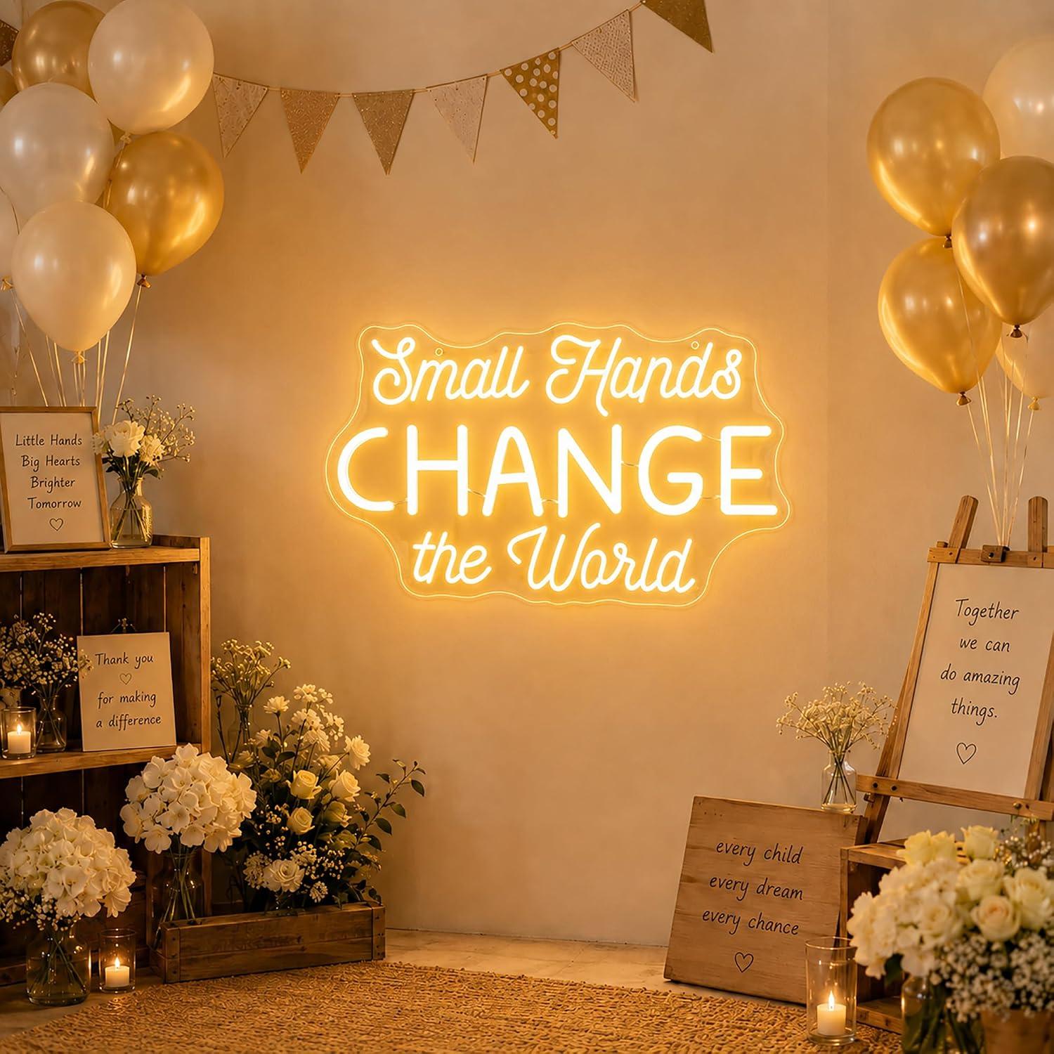 Small Hands Change the World N - Baby Nursery Wall Lights recension och pris
