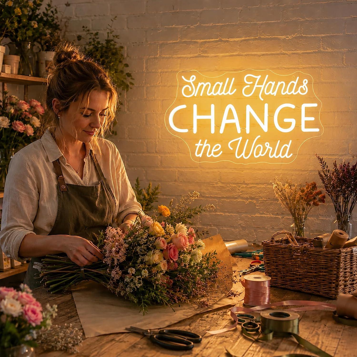 Small Hands Change the World N - Baby Nursery Wall Lights recension och pris